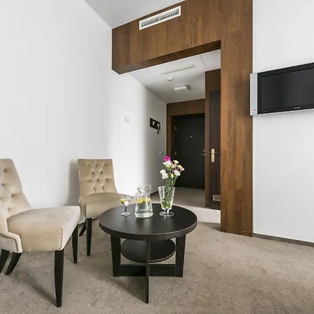 Amberton Cozy فندق