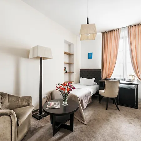 Amberton Cozy Hotel