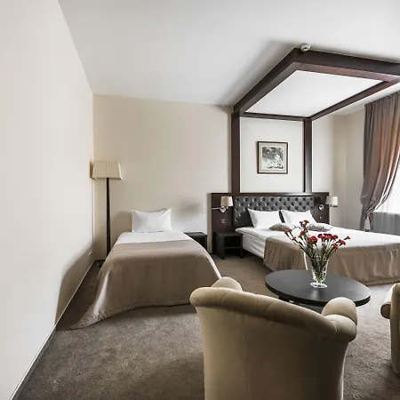 Amberton Cozy Hotel 4*