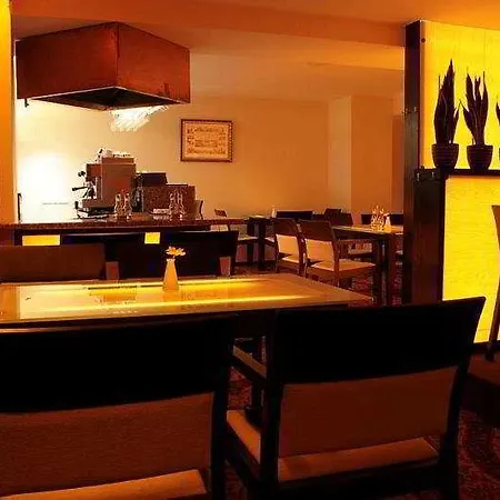 Amberton Cozy فندق