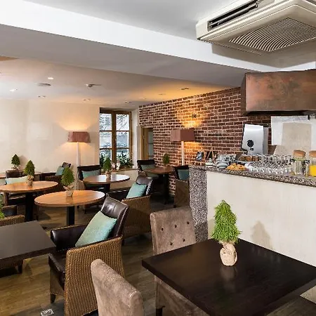 Amberton Cozy Hotel