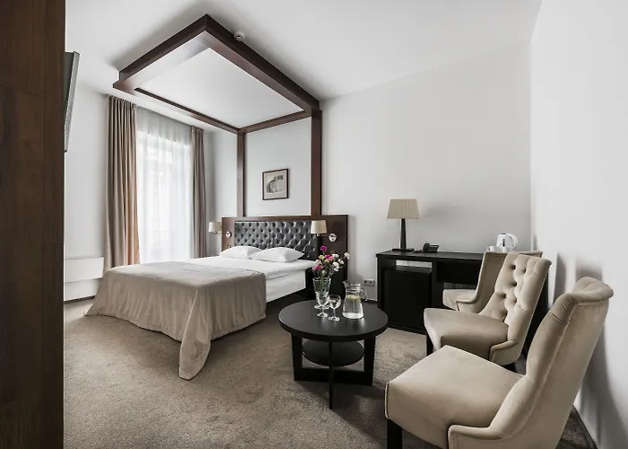 מלון Amberton Cozy 4*