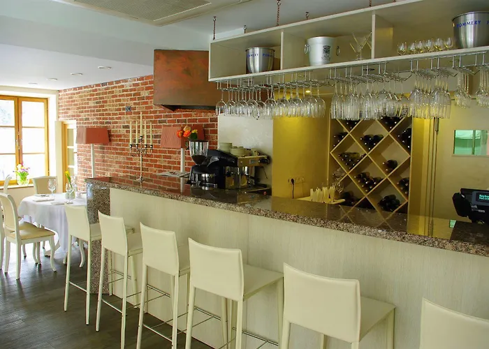 考纳斯安伯顿舒适酒店 4* 考纳斯